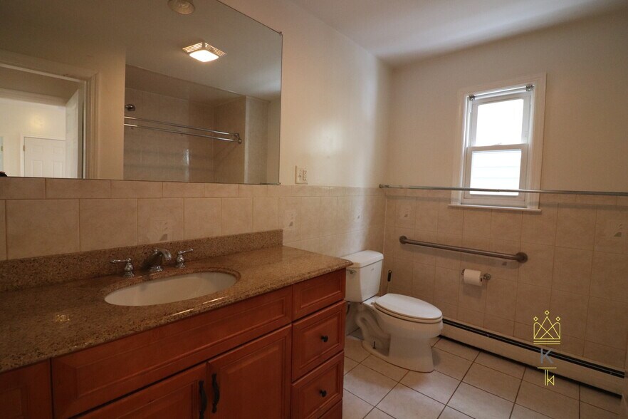 Building Photo - 22 Darling St