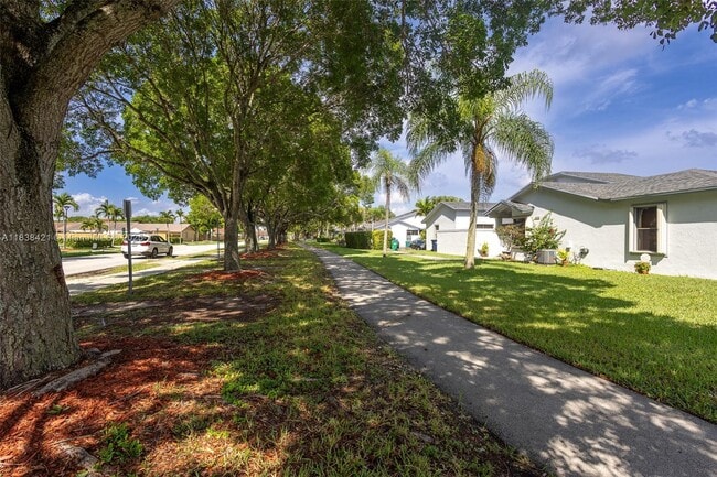 Building Photo - 15230 SW 68th St