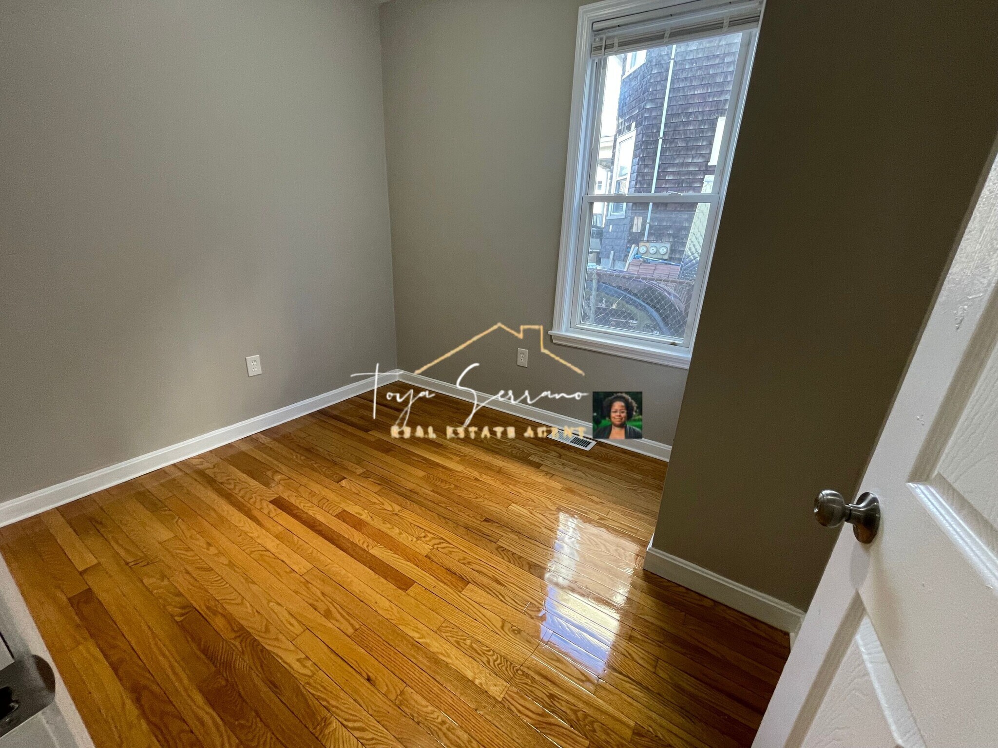 Building Photo - 68 Bellevue St