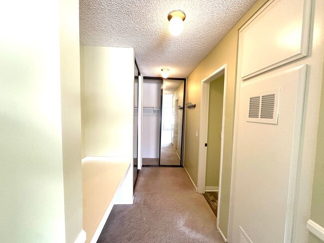Building Photo - Townhouse near Loma Linda University
