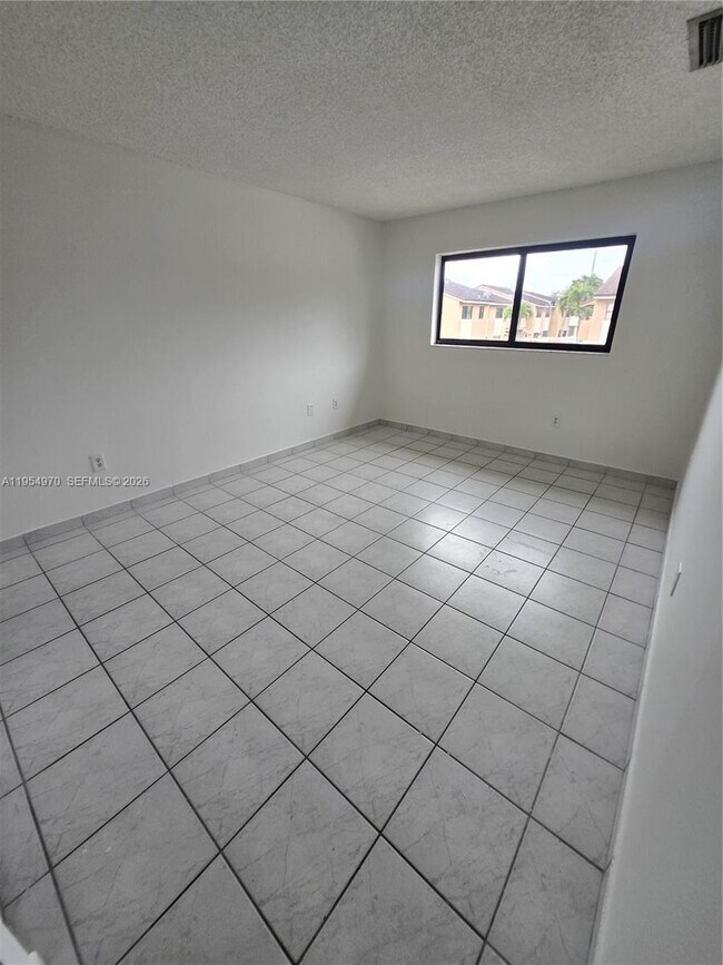 Building Photo - 15439 SW 80th St