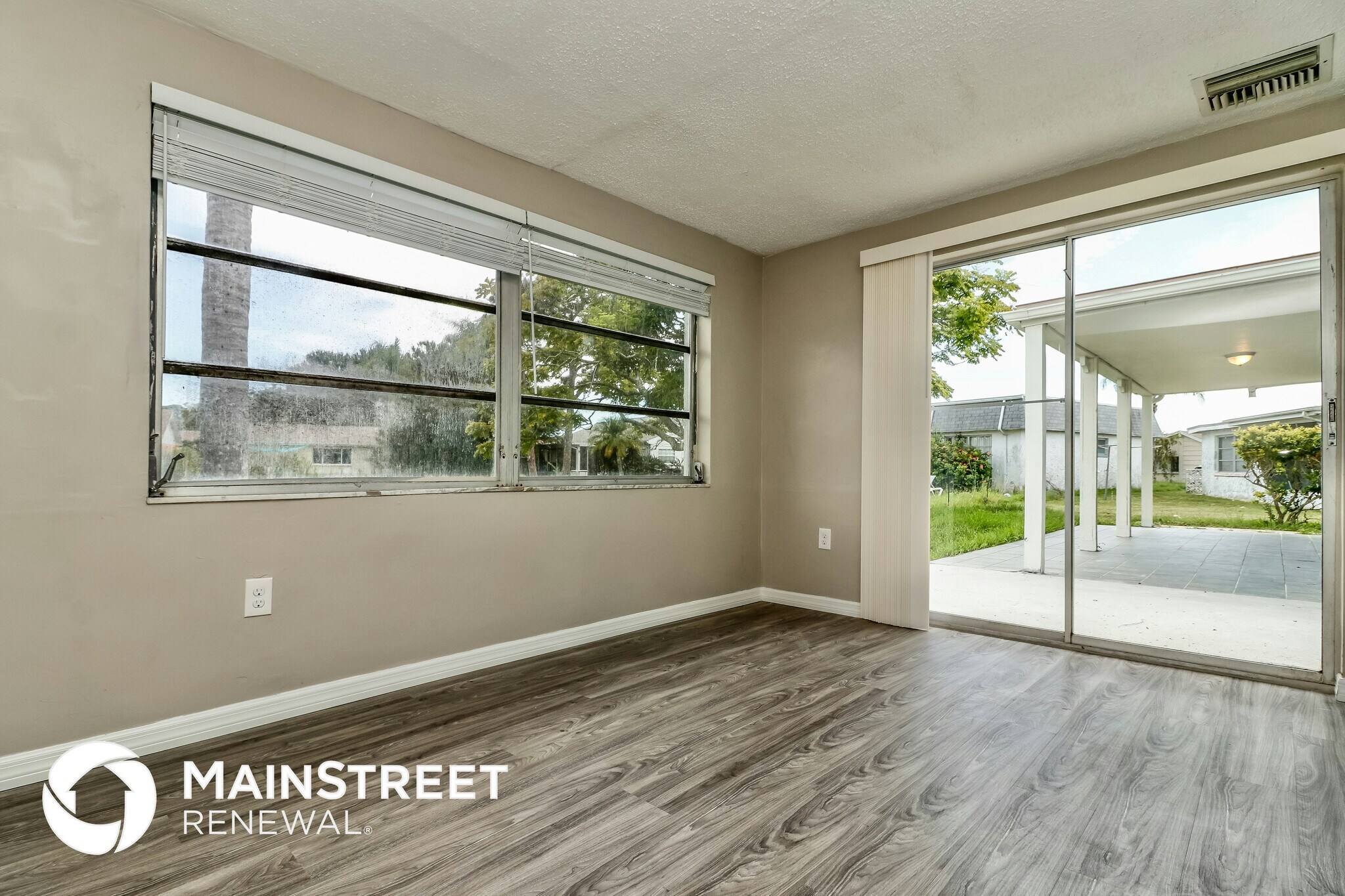 Building Photo - 3639 Rock Royal Dr