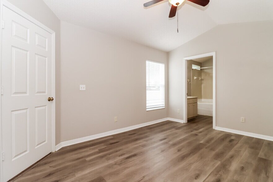 Building Photo - 558 Summer Sails Dr