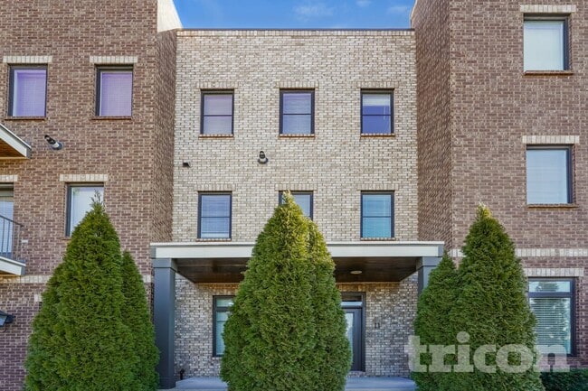 Building Photo - 6813 Charlotte Pike