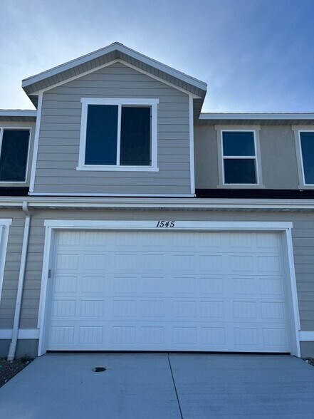 Building Photo - 1545 S 3740 E