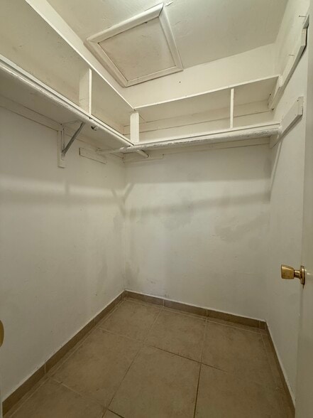 Building Photo - 7056 SW 22nd St