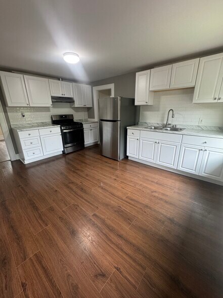 Building Photo - 267 Sylvan Ave
