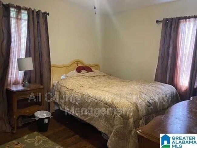 Building Photo - 1444 31st St N