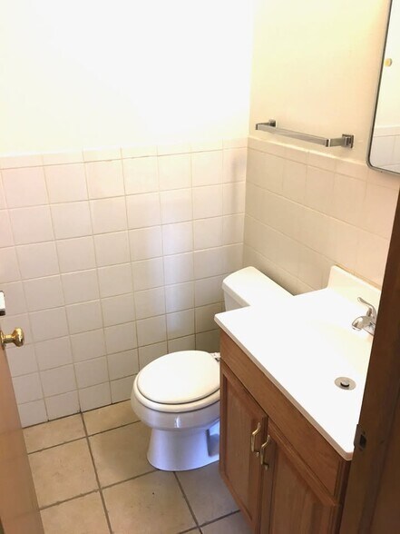 Building Photo - 10350 Milford St