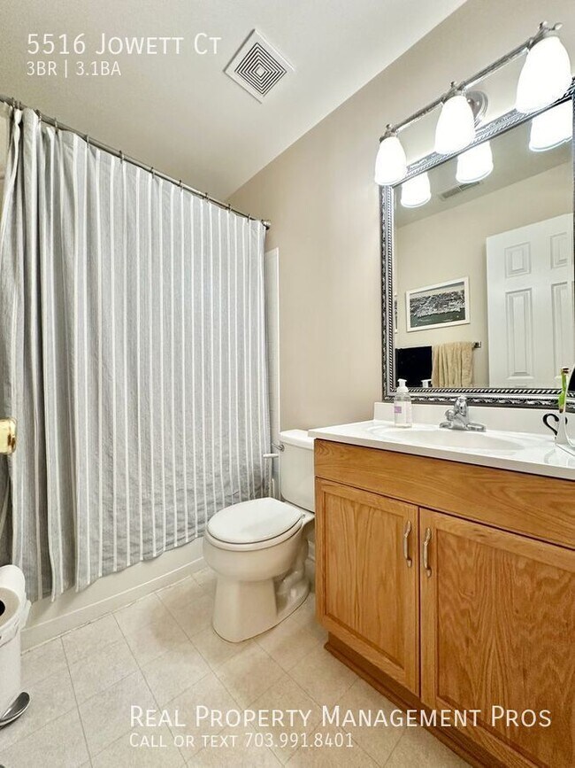 Building Photo - 5516 Jowett Ct