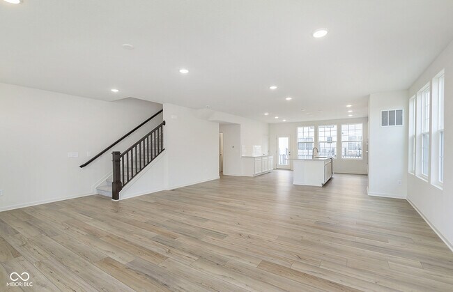 Building Photo - 3250 Haflinger Dr