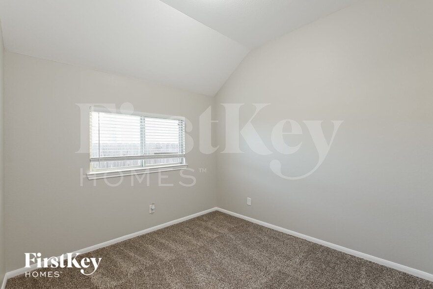 Building Photo - 31206 Harmony Falls Ct