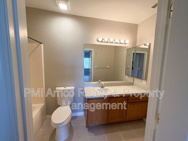 Building Photo - 9529 Newdale Way