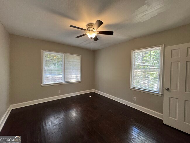 Building Photo - 1580 Childress Dr SW
