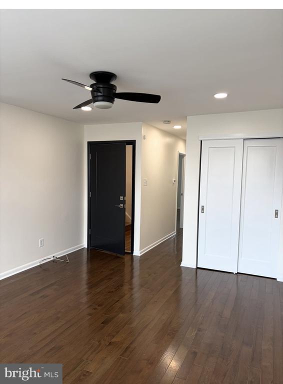 Building Photo - 3628 Genesee Dr