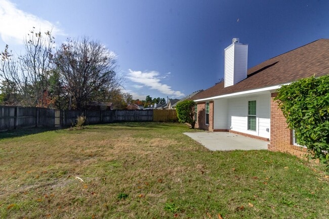 Building Photo - Ranch Near Gate 6