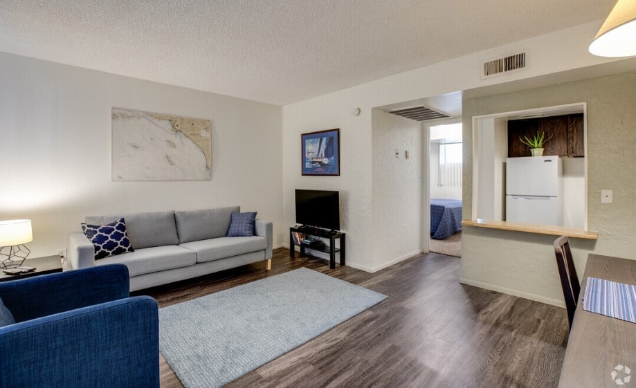 Building Photo - Chateau Gardens Apartments