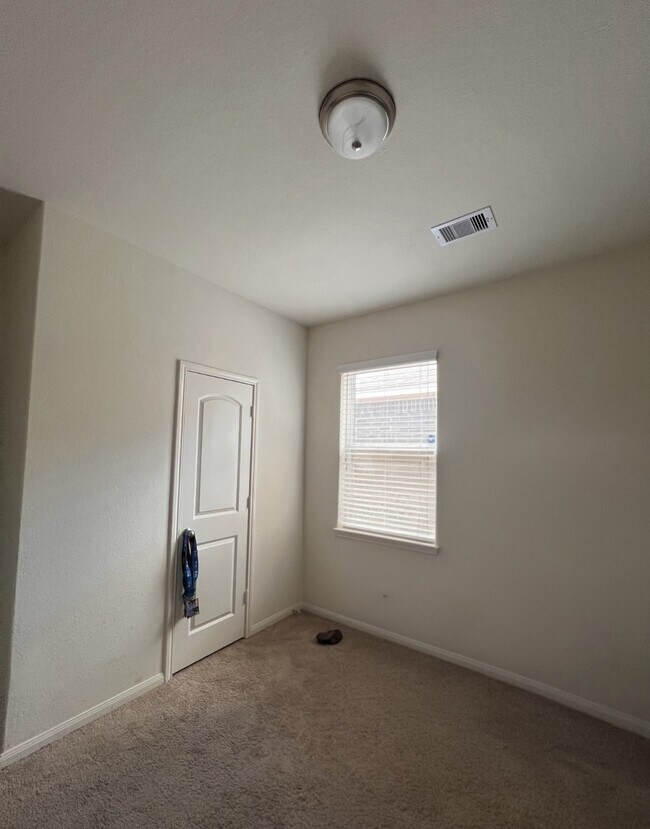 Building Photo - 21311 Slate Bend Dr