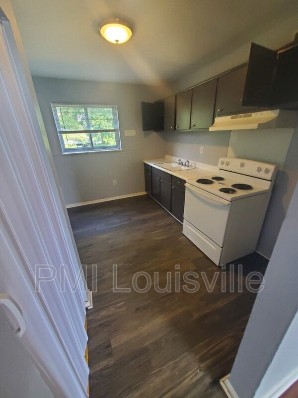 Building Photo - 5511 Yucca Ln