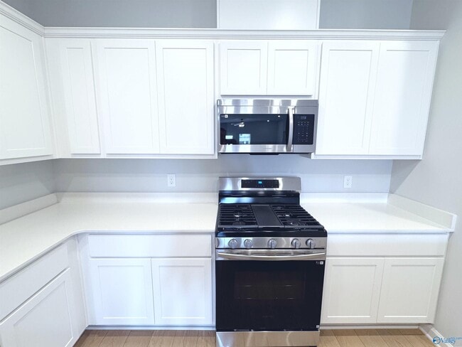 Building Photo - 161 Little Britain St