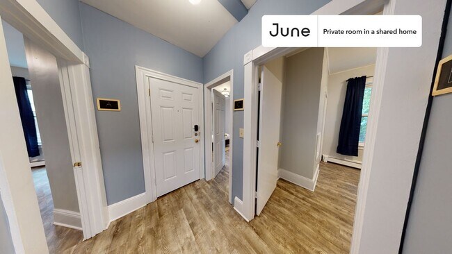 Building Photo - Room in Shared 3 bed/1 bath home in Mission Hill