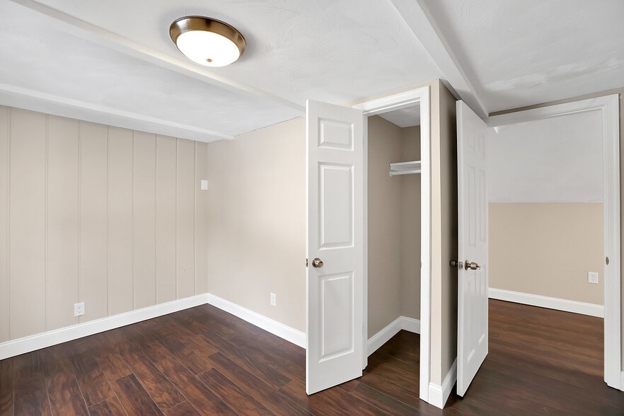 Building Photo - 608 N Abingdon St