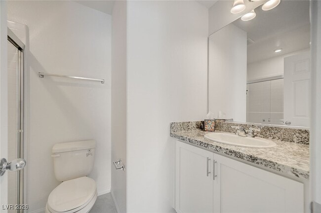 Building Photo - 662 Bellus Pl