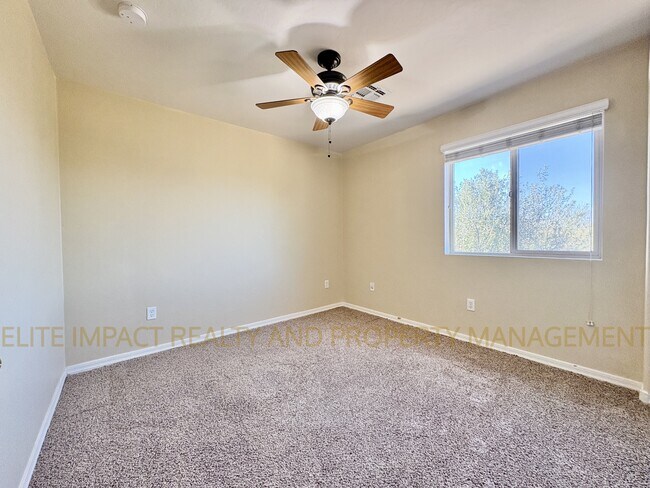 Building Photo - 14160 South Avenida Zumba