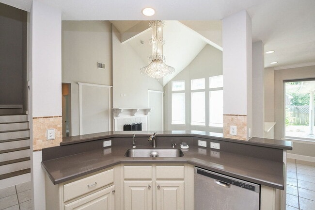 Building Photo - 1803 Red Bud Ln