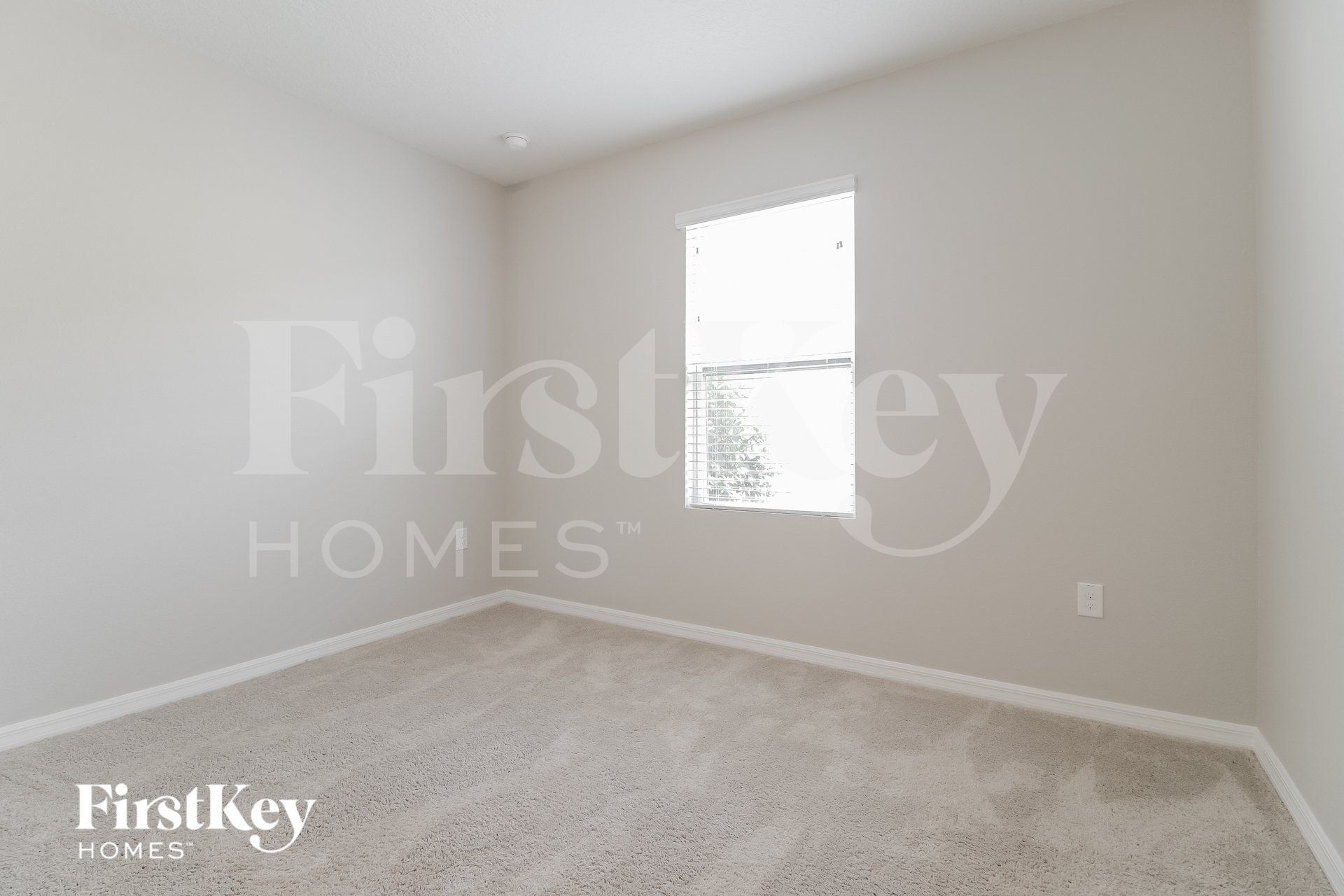 Building Photo - 325 Aberdeen Dr