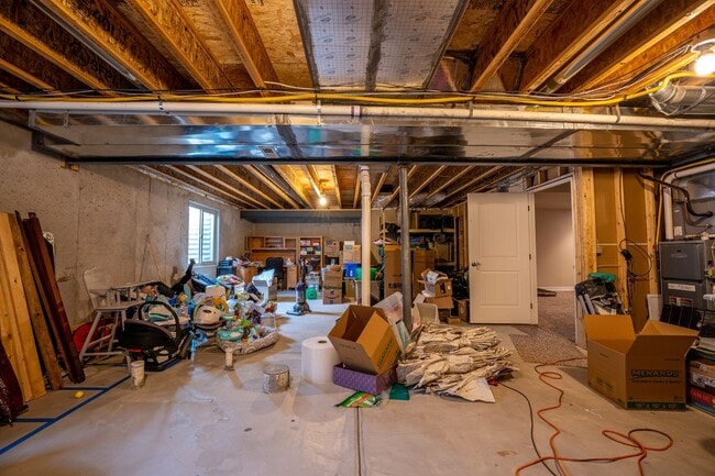 Building Photo - Beautiful 3 Bedroom, 2 Bathroom Ranch – Available Early April!