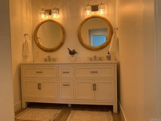 Building Photo - 1642 Via La Plaza