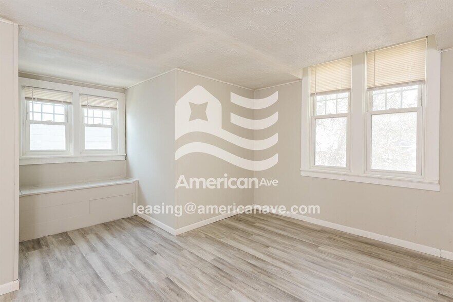 Building Photo - 1317 44th St