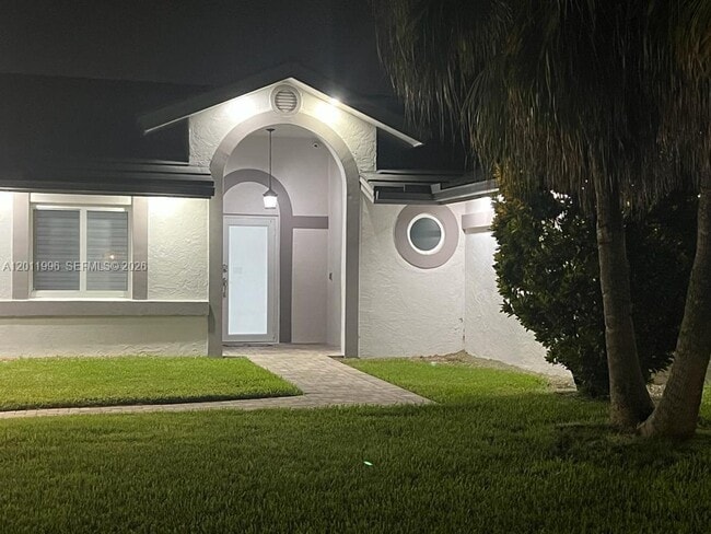 Building Photo - 16341 SW 145th Ct