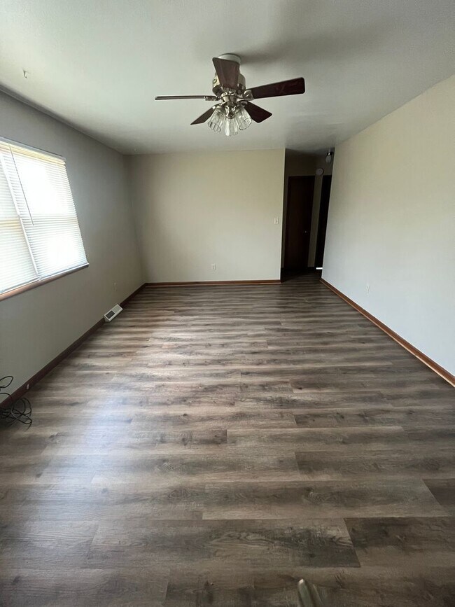 Building Photo - 848 S 19th Street