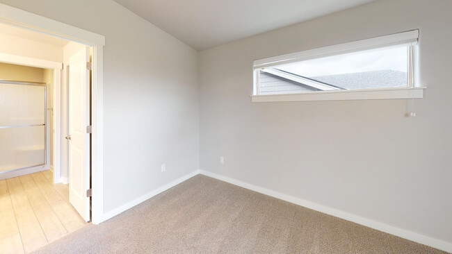 Building Photo - Sonny Estates: Stylish Floor-Plan, Easy Commute To Nike & Intel, Central Air, Small Dog w/ Pet Re...