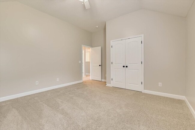 Building Photo - 127 Radcliff Dr
