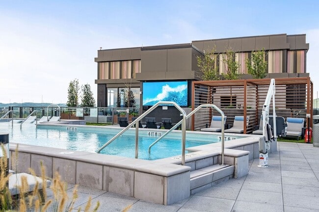 Building Photo - 1212 Demonbreun St