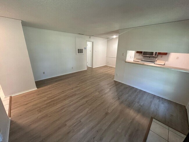 Building Photo - 5981 Arapaho Rd