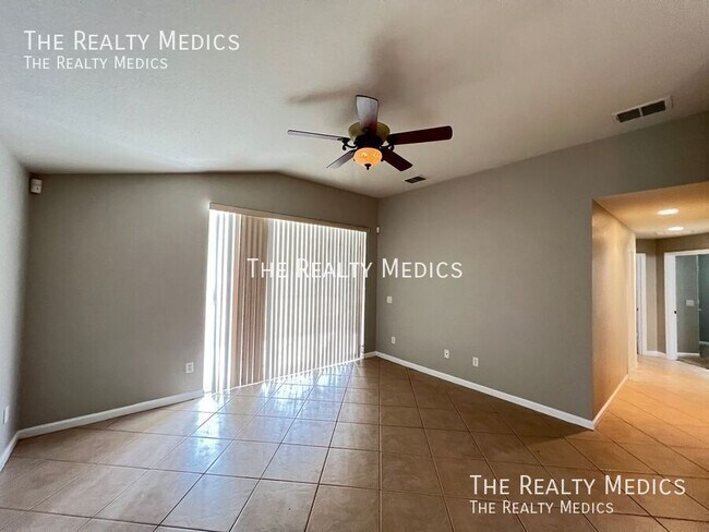 Building Photo - 4067 SW 46th Terrace