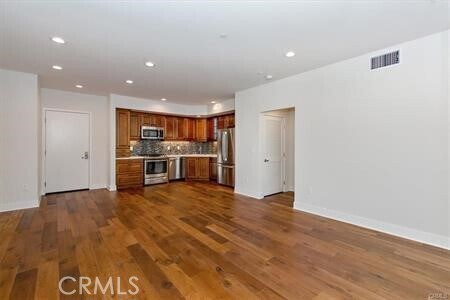 Building Photo - 627 Deep Valley Dr