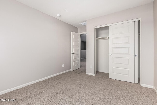 Building Photo - 733 E Commonwealth Ave