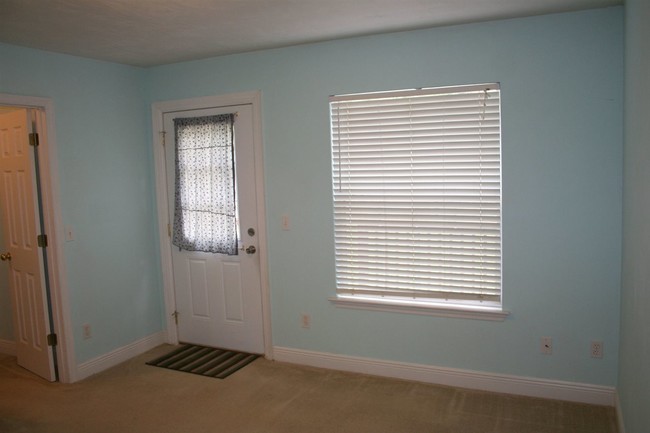 Building Photo - 3538 Chatelaine Ct