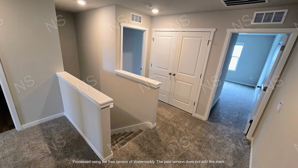 Building Photo - 523 Kinley Dr