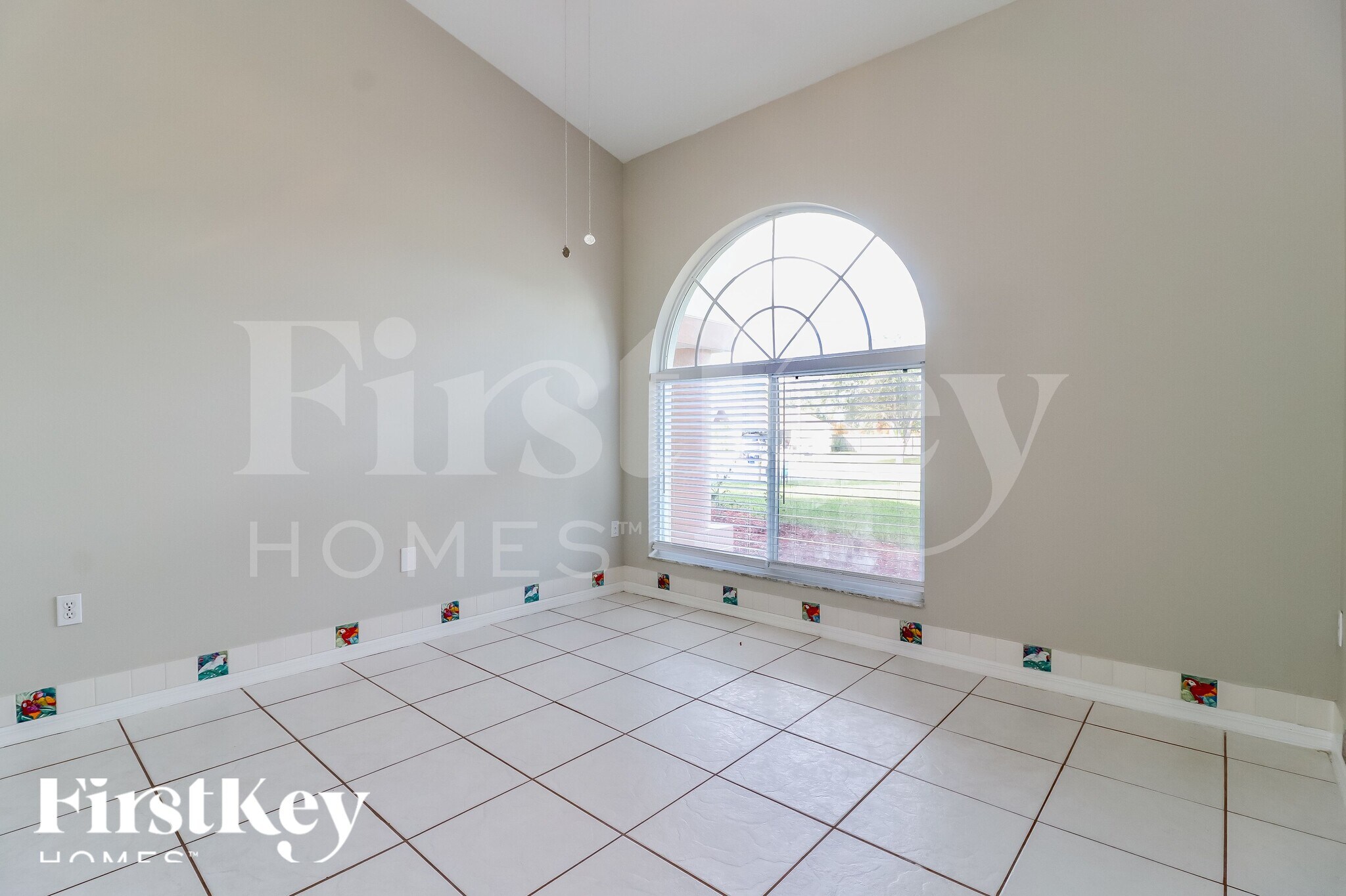 Building Photo - 11805 Cliffwood Ct