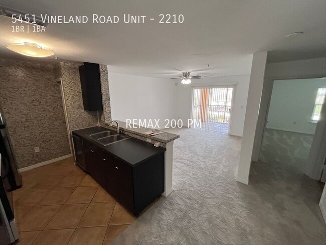 Building Photo - Beautiful One Bedroom Condo