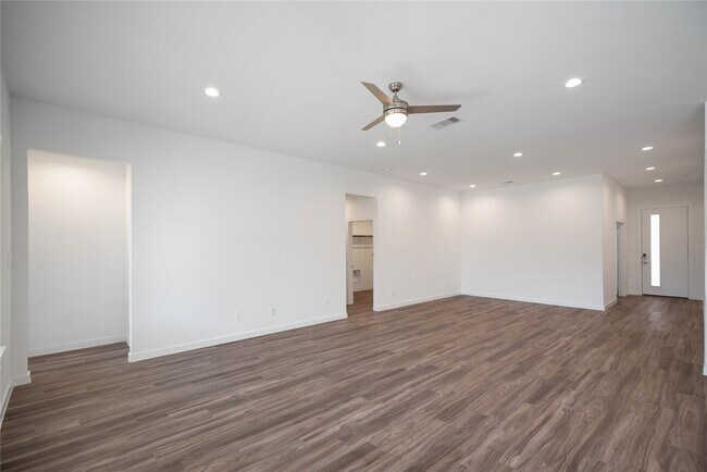 Building Photo - 13325 Big Sky Ct