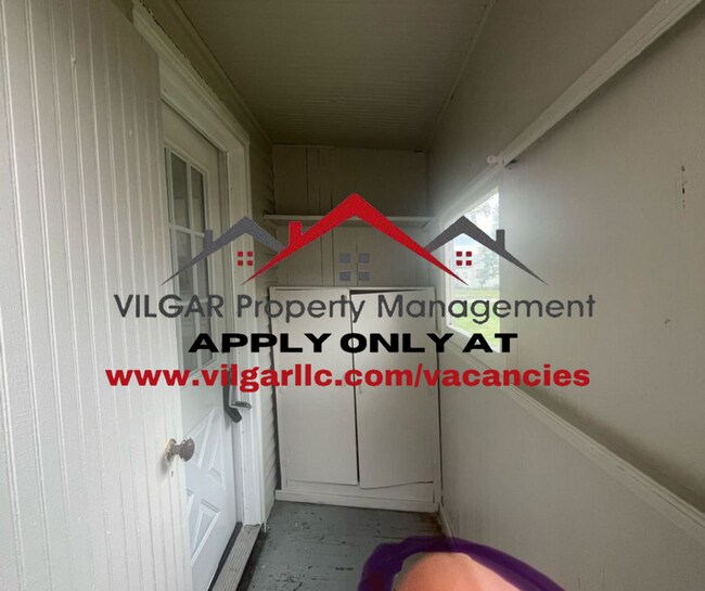 Building Photo - 109 3rd St
