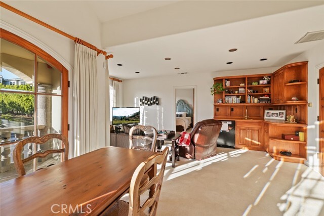 Building Photo - 108 Kings Pl
