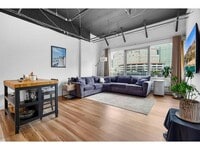 Building Photo - 431 S 7th St
